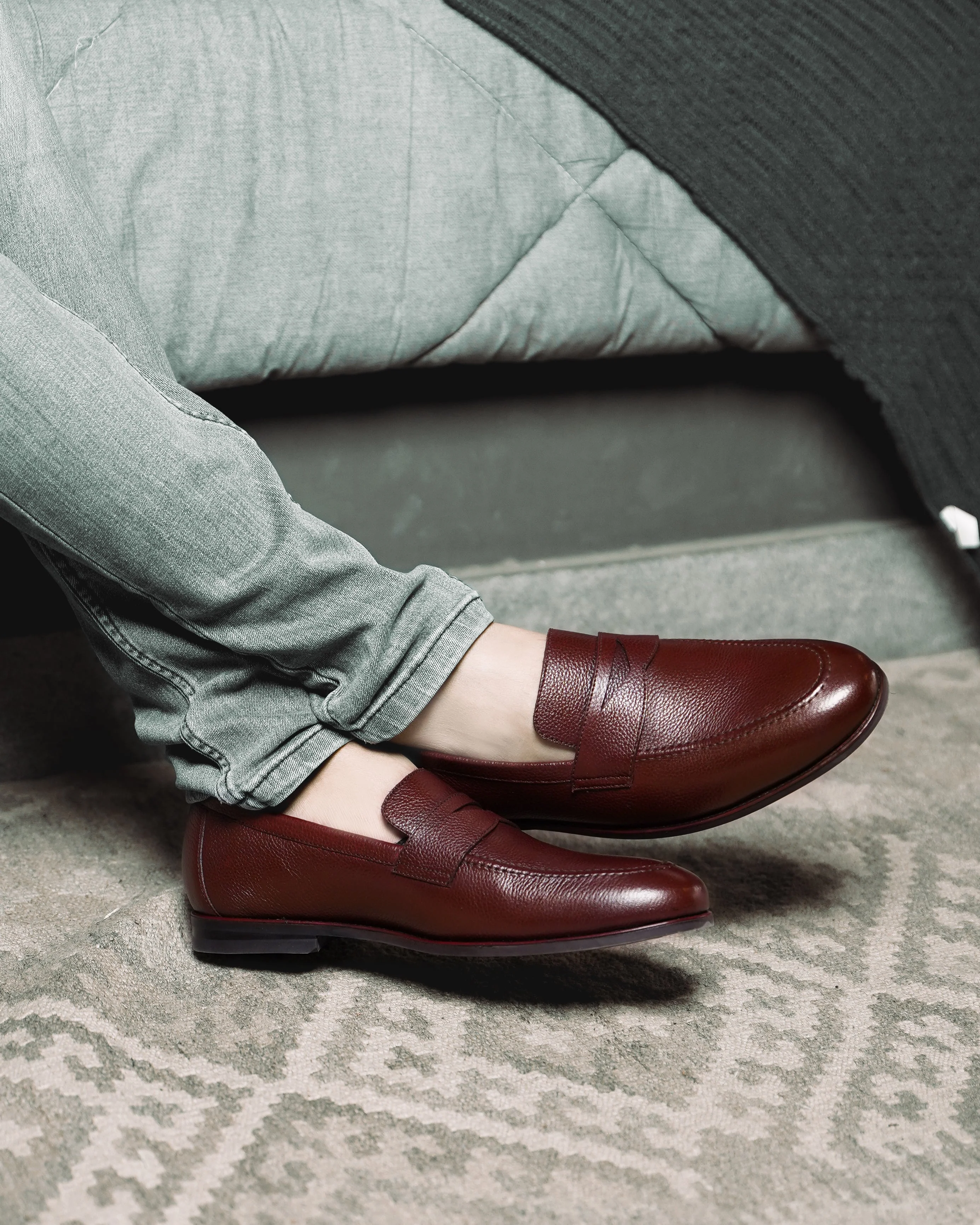 Barq - Men's Oxblood Pebble Grain Leather Loafer - Image 5