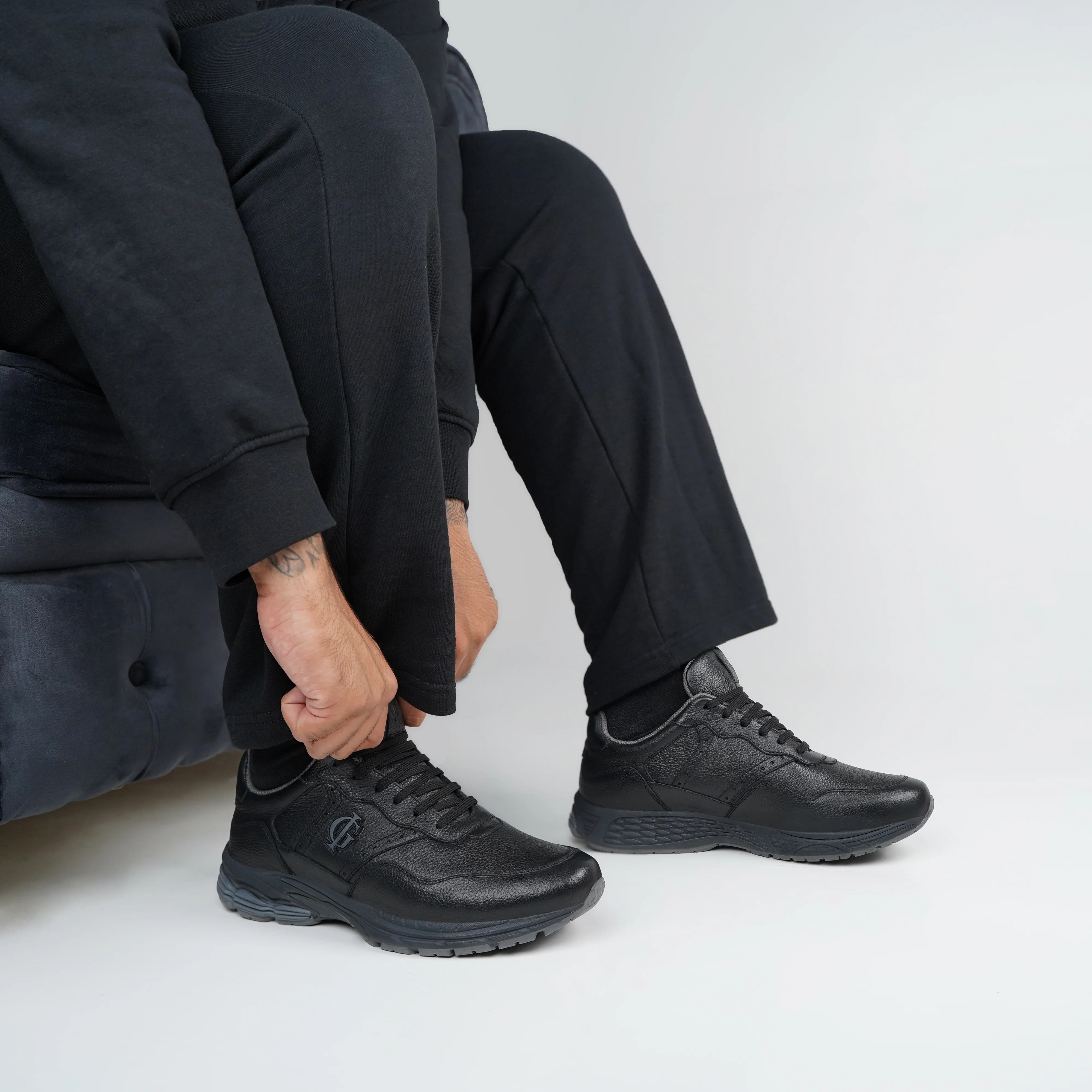 Valdes - Men's Black Sneaker - Image 4